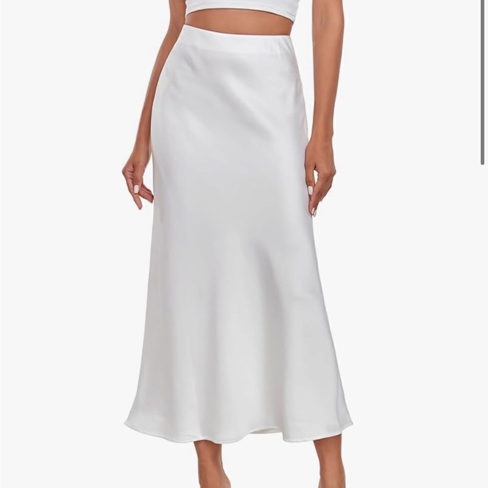 Elegant White Satin Skirt